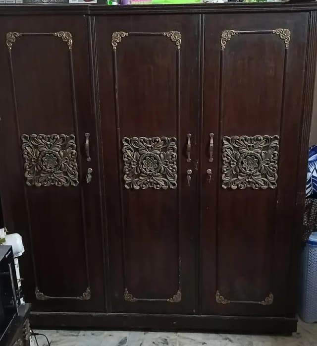 wardrobe