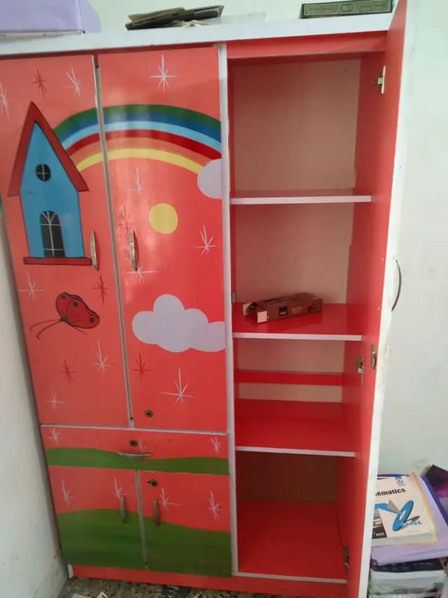 kids /Wardrobe 2 Door paint