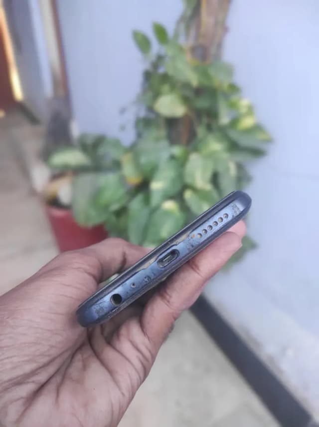 Tecno Pova all ok 4/64 box and charger