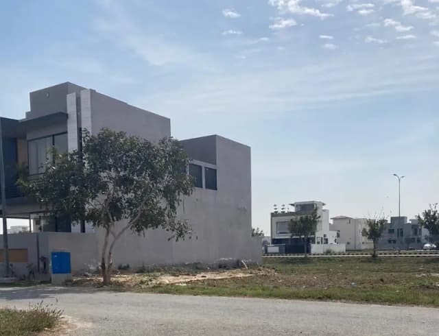 10 Marla Corner Plot on 120 Ft Road for Sale in DHA 9 Town Block A Plot No. 164 | DB Pole & Transformer Clear | Low Plot Number