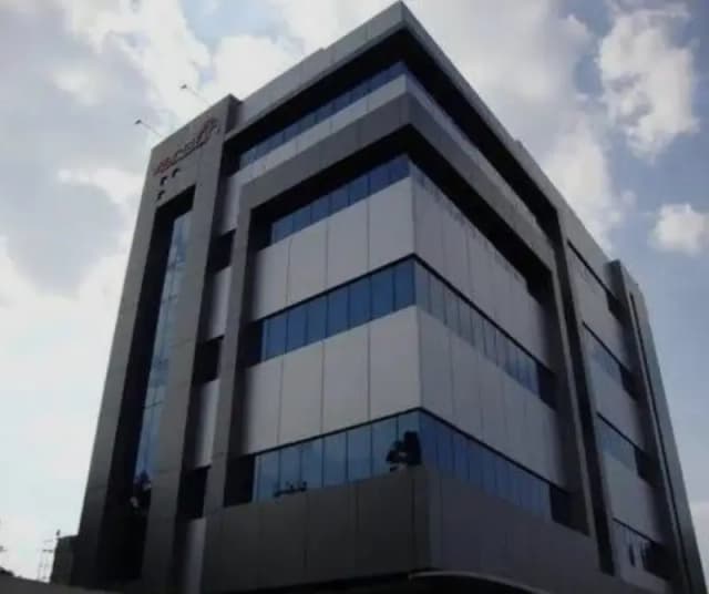 4 KANAL COMMERCIAL BUILDING FOR RENT SHADMAN DAVIS ROAD EGERTON ROAD EMPRESS ROAD ABBOTT ROAD MALL ROAD JAIL ROAD SHAHEEN CPMPLEX GULBERG GARDEN TOWN SHADMAN LAHORE