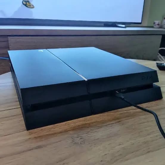 PS4 PlayStation 4 updated 14:00