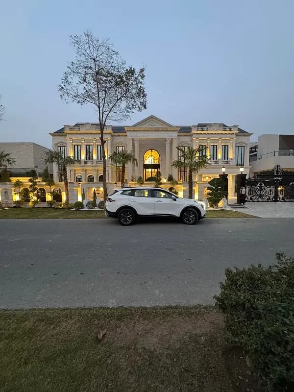 2 Kanal Ultra-Luxury Mansion For Sale 5 Beds Fully Furnished Swimming Pools