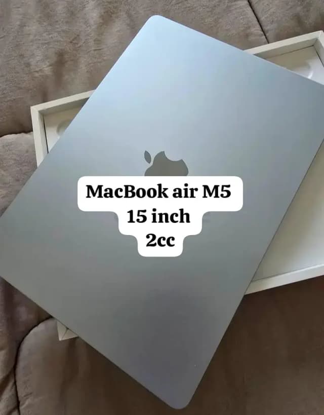 MacBook air M5 15 inch 16/512 just box open silver 15 inch