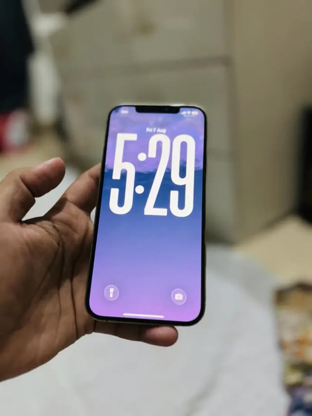 Apple iPhone 14