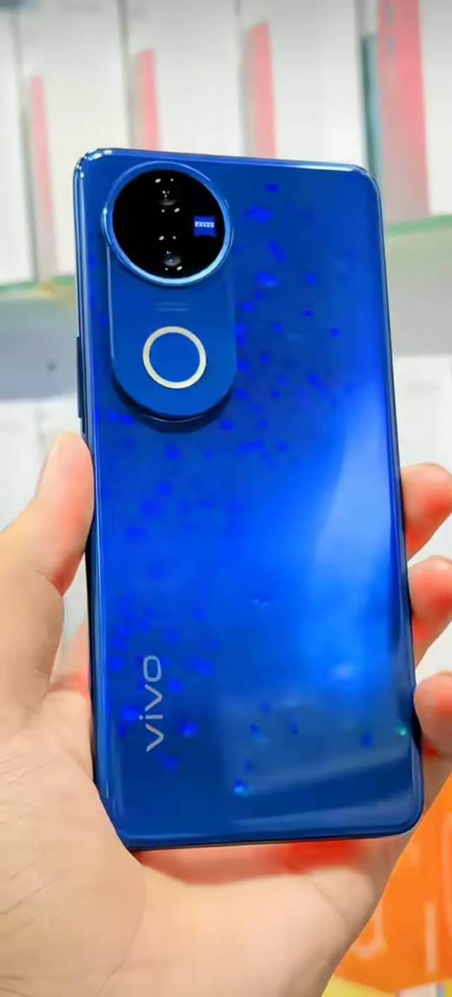 Vivo V50