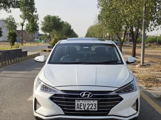 Hyundai Elantra 2021 – Excellent Condition