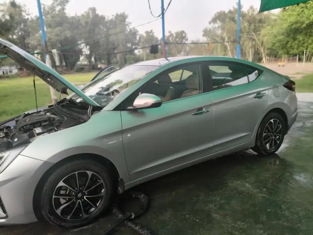 Hyundai Elantra 2021