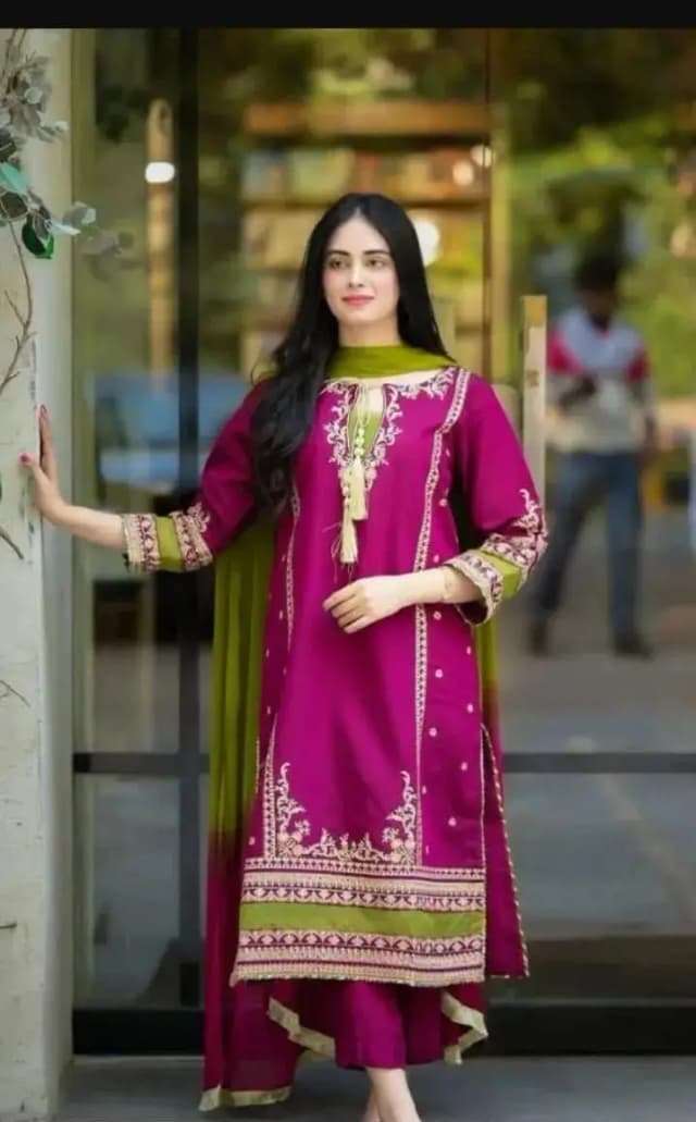 Women Embroidered 3pc Lawn Suit Pink with Green Dupatta - New