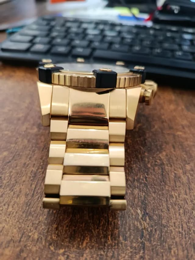Invicta Reserve model No 29541   Total Genuine S/No 82305-458009 200M