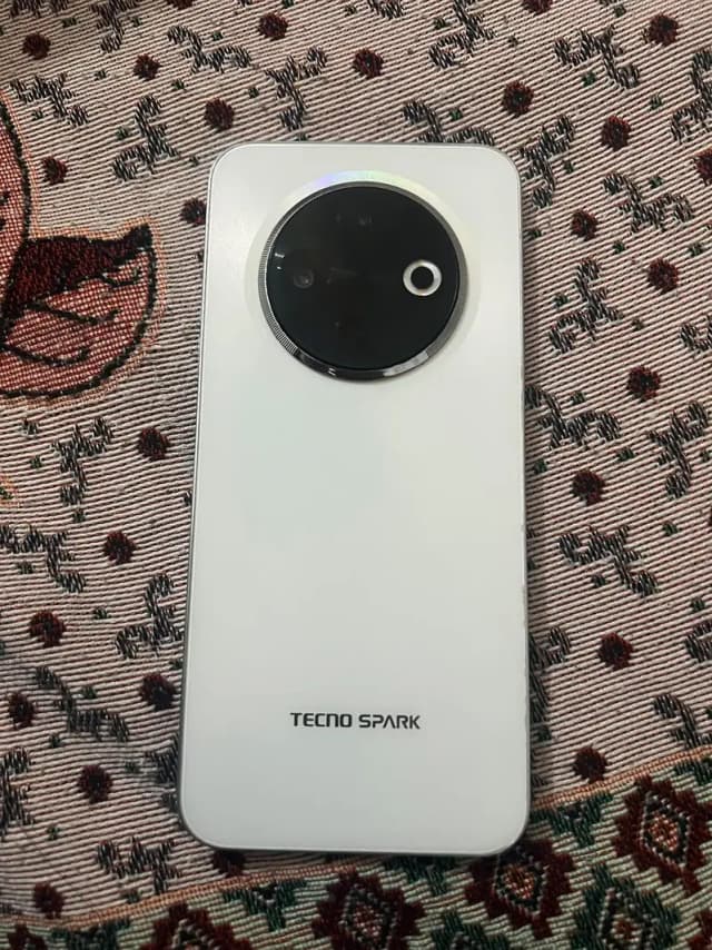Tecno SPARK 30 8/128 Good Condition