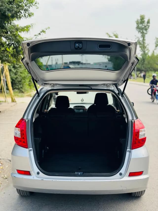 Honda Fit shuttle 2014model 2018 import or register Islamabad register