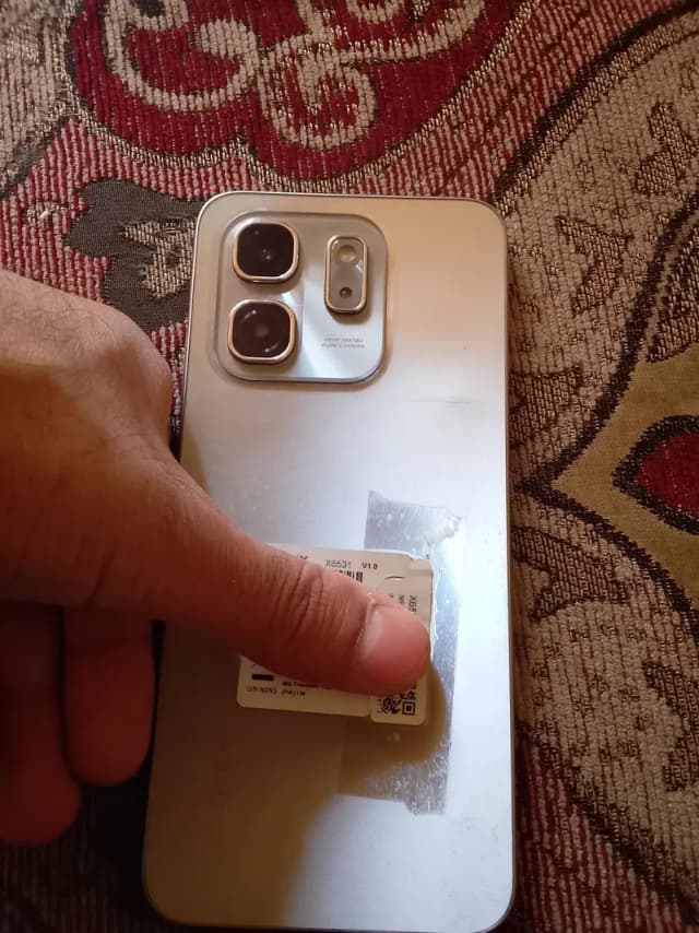 Infinix Hot 50i 6 gb ram 128 memory