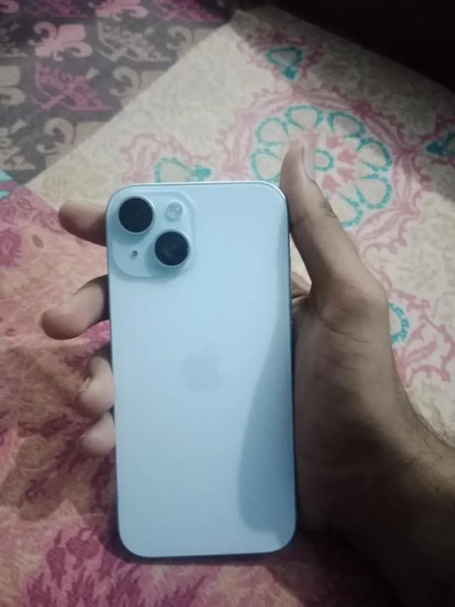 Apple iPhone 15