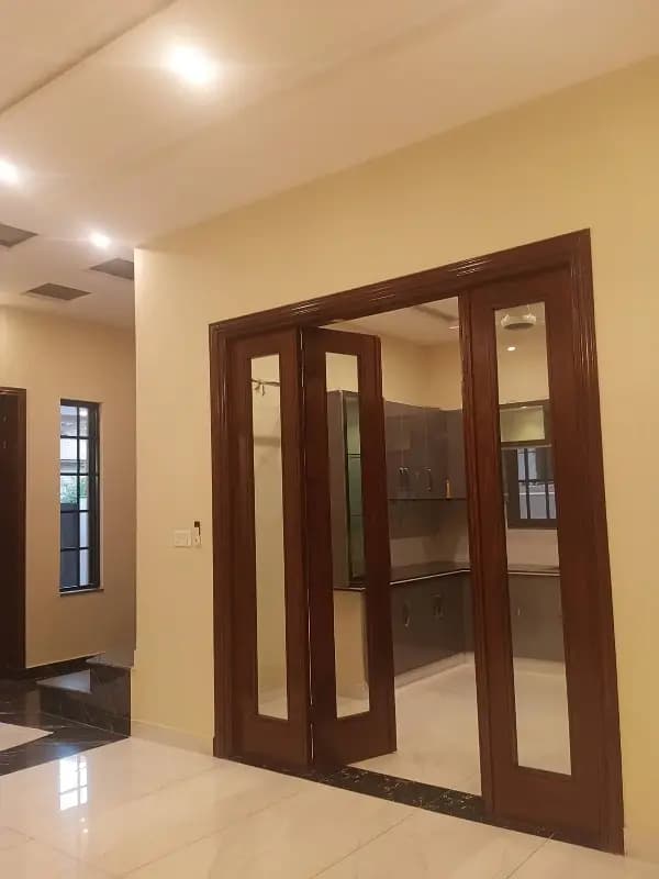 Gulshan-E-Iqbal Block 9 1st flor Back urdu sci collage 400 Yard Neat And Clean Portion Reasonable Rent
