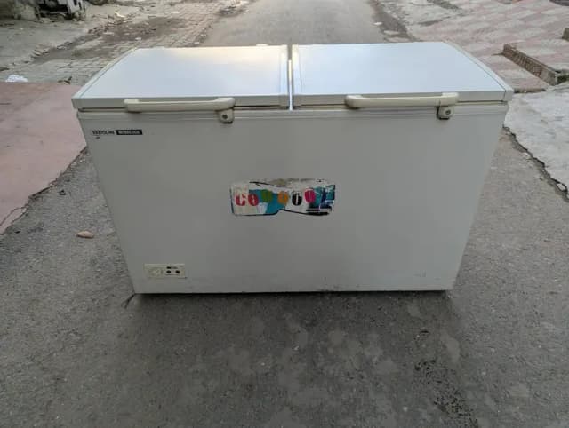 Varioline Deep Freezer Double door (0336/7070/370) perfect cooling