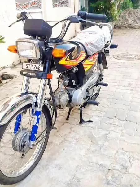 ہونڈا سی ڈی 70 بائک 03231150698 Whatsapp number