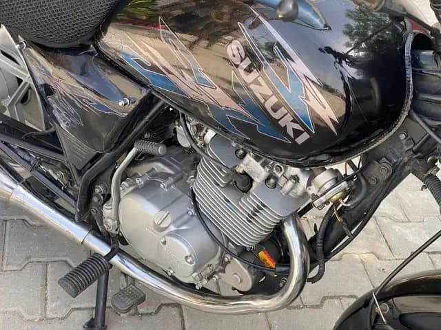 Suzuki GS 150 – Lahore Reg | Full Body PPF Covered Set Jail Installed