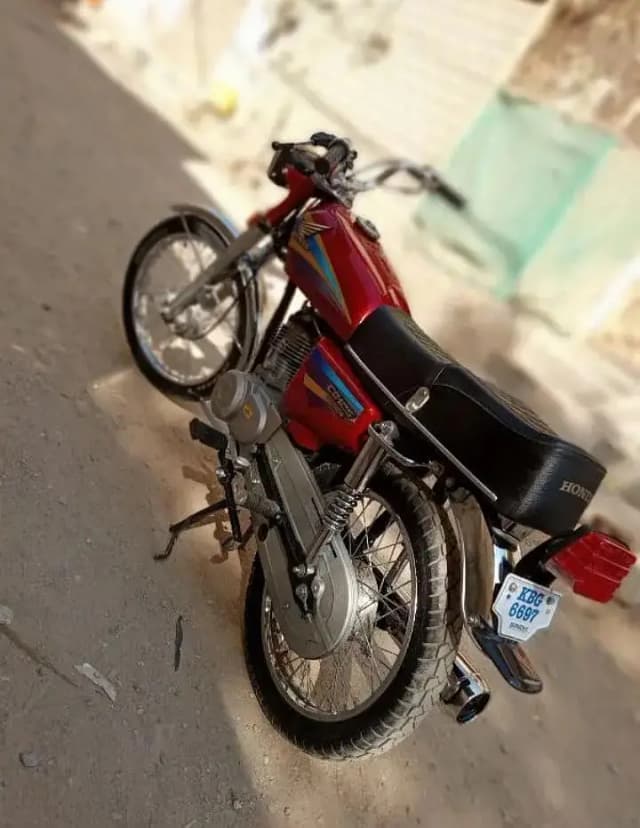 Honda 125 cc WhatsApp contact 03298960966