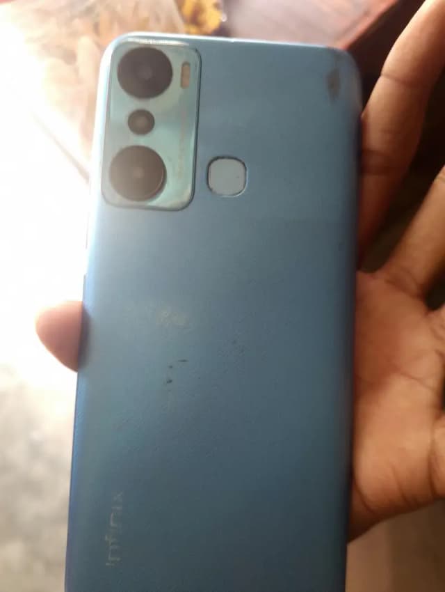 Infinix Hot 20i
