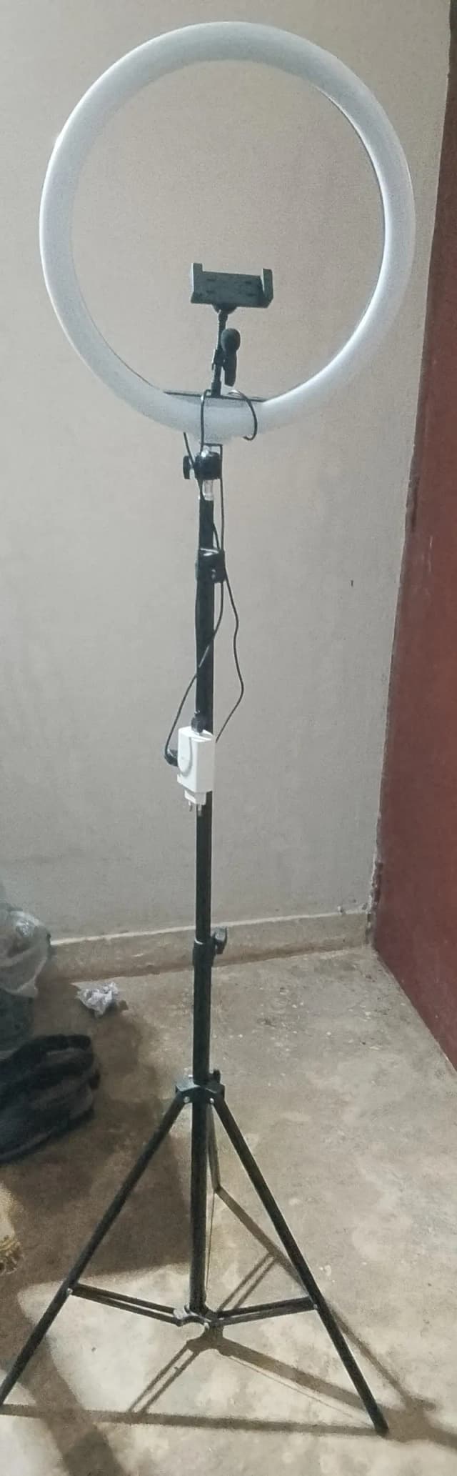 Tripod stand with ring light box pack