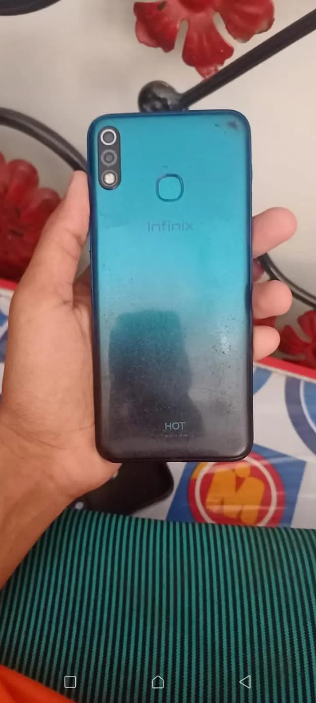 Infinix Hot 8