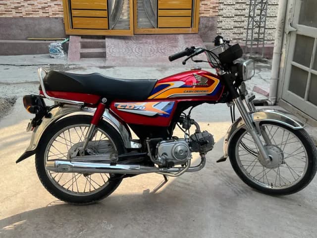 Honda CD 70 2025