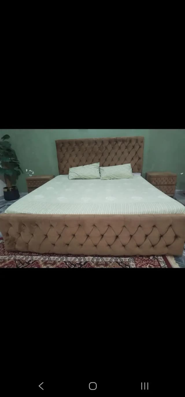 bed without mattras