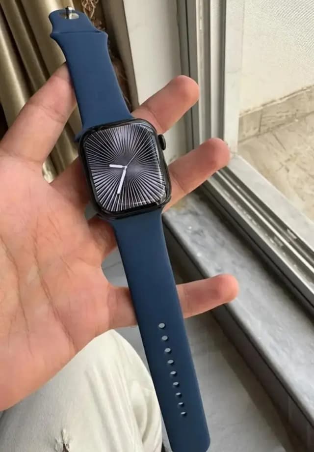 Apple Watch Series 9 45mm 10/10 Complete