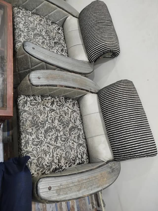 5 Seater Sofa set with Modern & Elegant Design