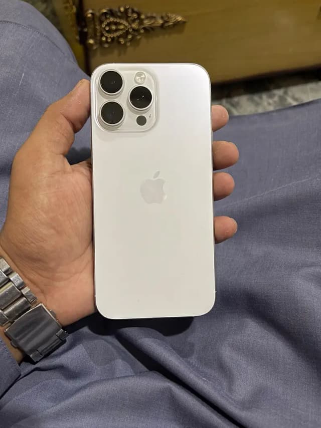Apple iPhone 16 Pro Max 1Tb 10/10 condition Brand new