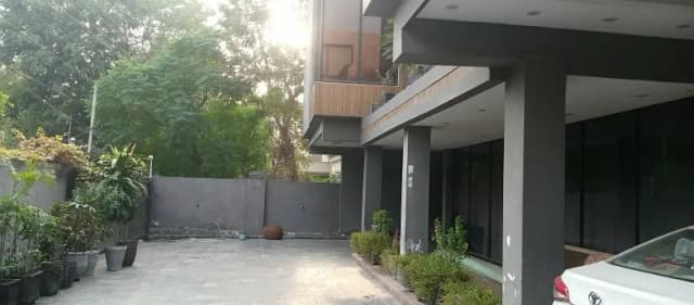 1.5 Kanal Fully Furnished Lower Portion For Rent in Pcsir Phase1