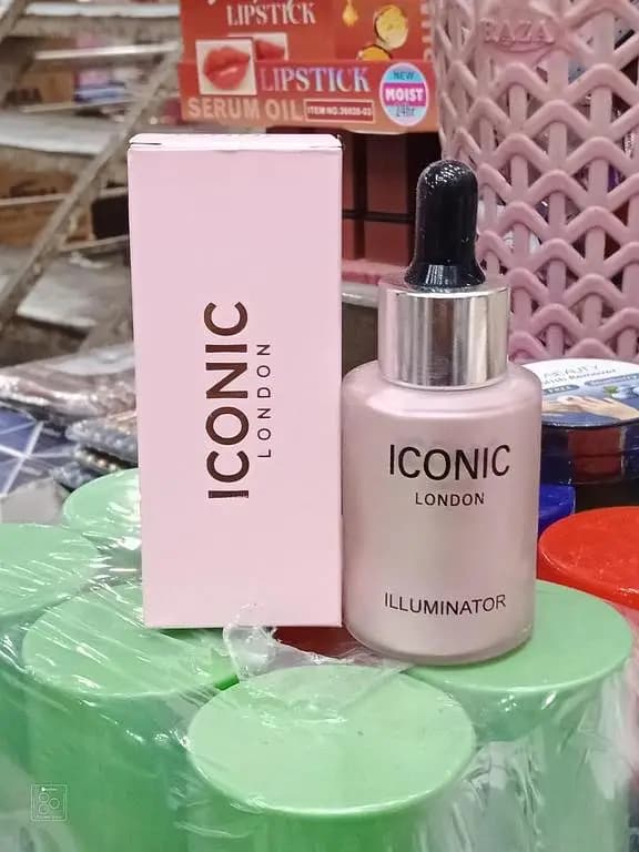 Liquid Iconic Highlighter for Radiant Makeup Look