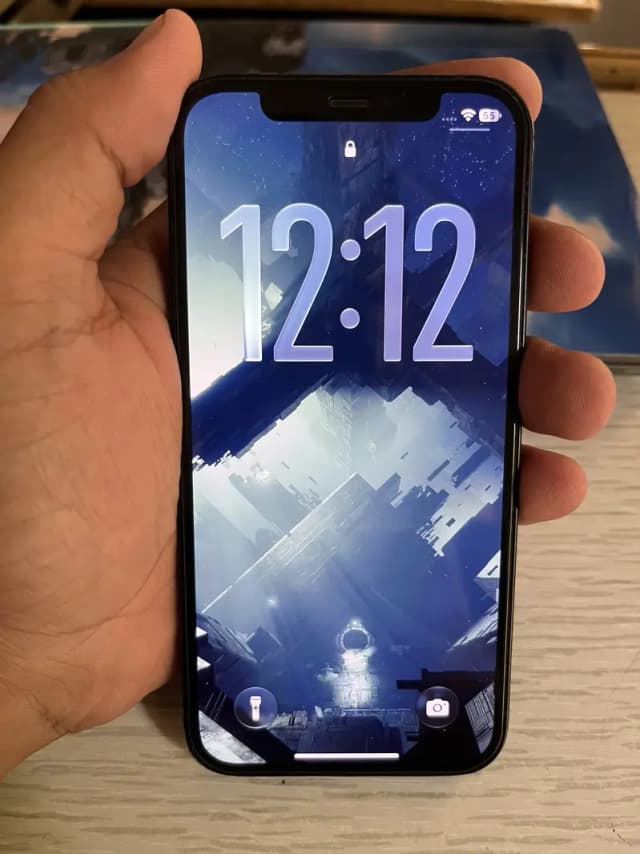 iPhone 12 - 64GB - 87% Battery Health - Excellent Condition