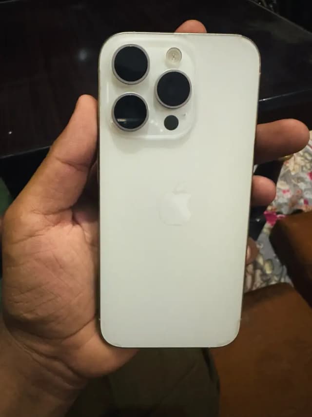 Apple iPhone 15 Pro (factory unlock) with box