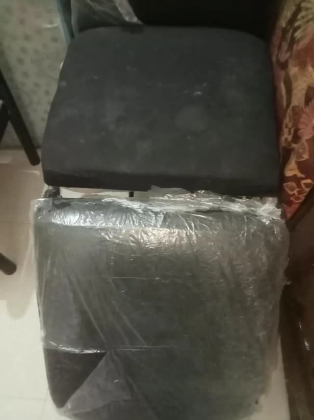 porlour chair