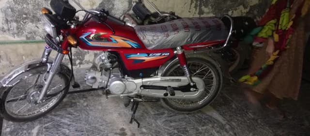 United 70 cc for sale like brand new only 800km driven