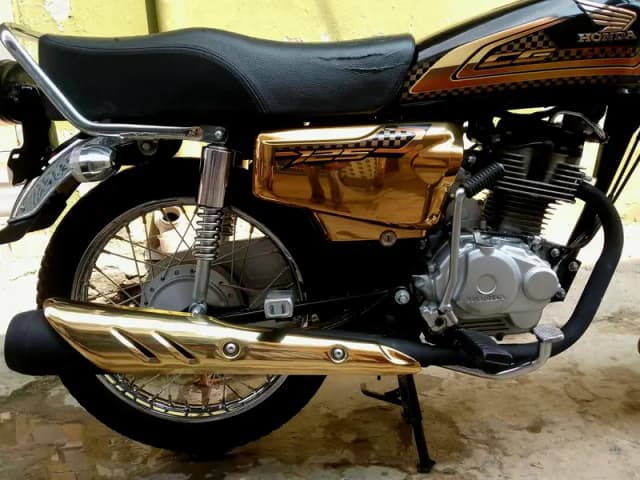 Honda 125 25 model gold edition for sale !