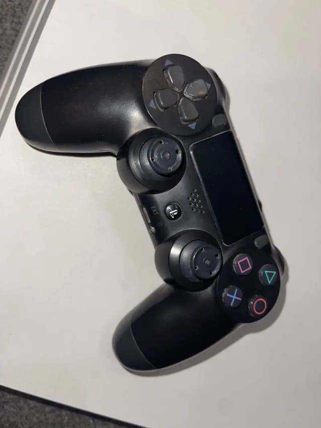 Playstation 4 pro 1Tb