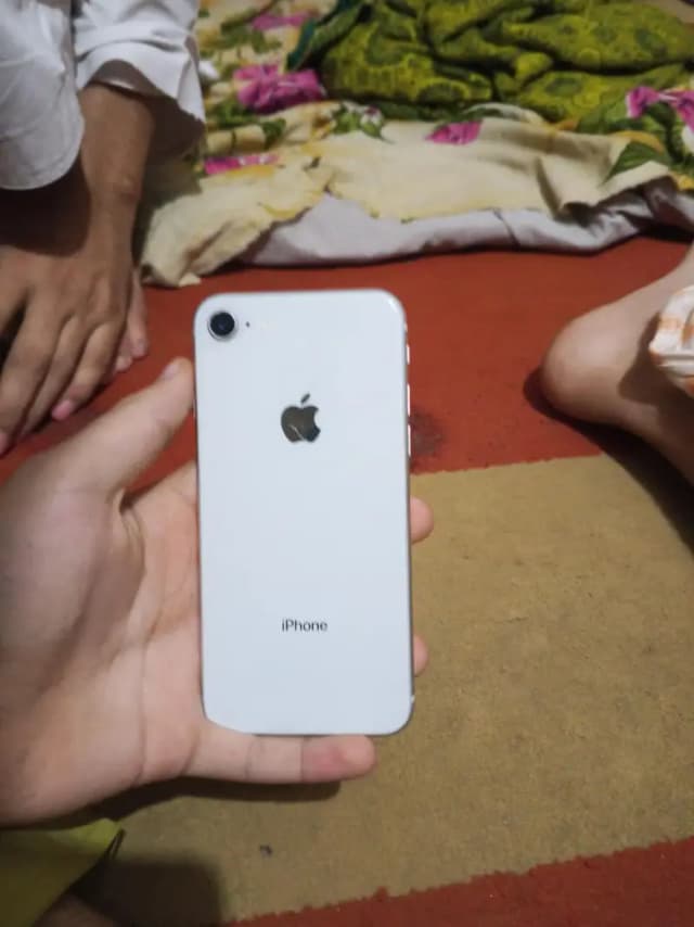 Apple iPhone 8