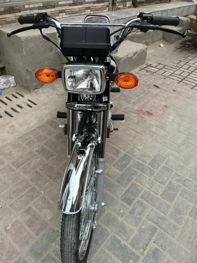 Hond CG 125 (2027) 10/10 condition MULTAN