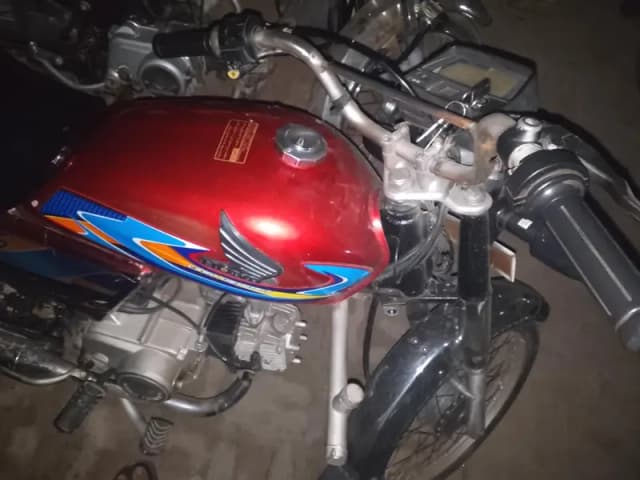Road bike 2021 model no issue no falt all documents clear Punjab num
