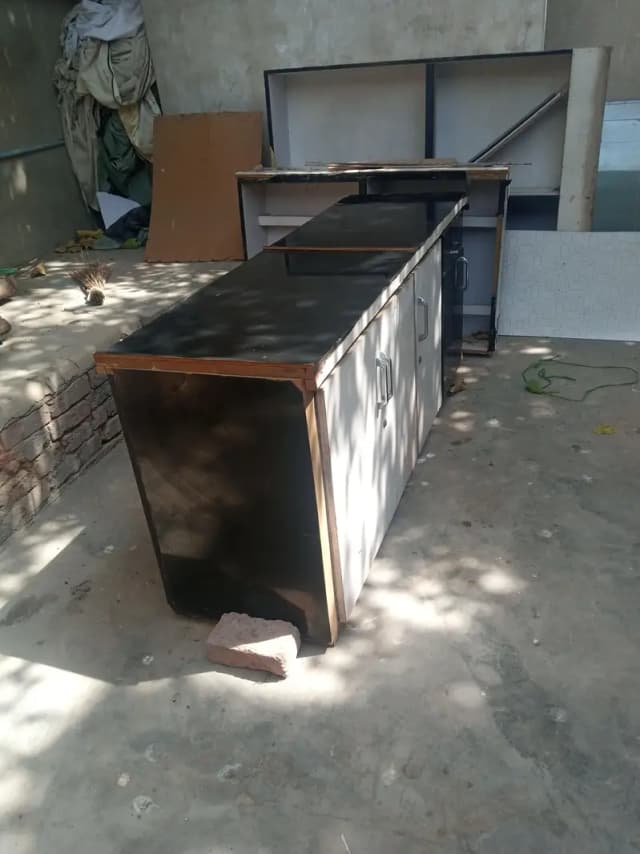 cloth shop counter & shelf