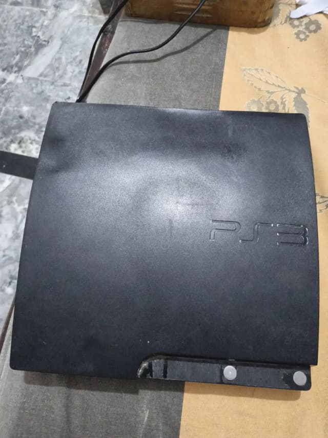 playstation 3 10/10 with one controller and all wires
