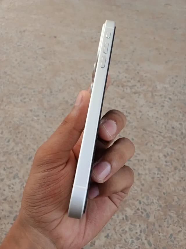 Apple iPhone XR converter 17 pro