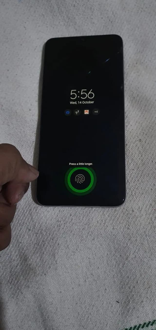 Samsung Mobile A70 display fingerprint