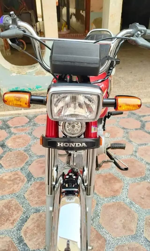 Honda CD 70 bike 03418297515 document clear