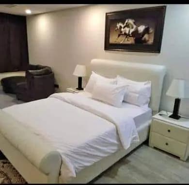 Par Day and short Time One and Two BeD Room appaertment Available Bahria Town Phase 4 and 6 Empire Heights 2 family apartment any time available