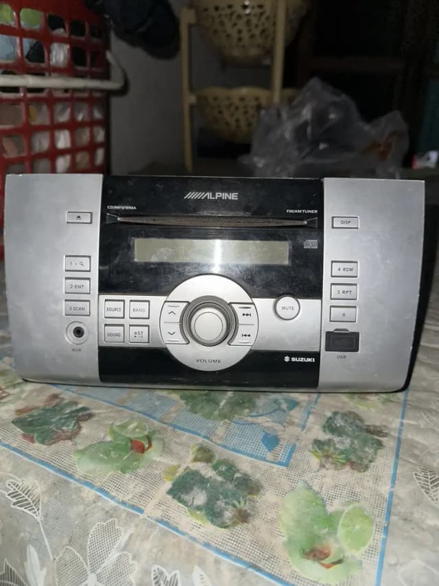 Suzuki swift car stereo alpine fm player mp3 cd player original