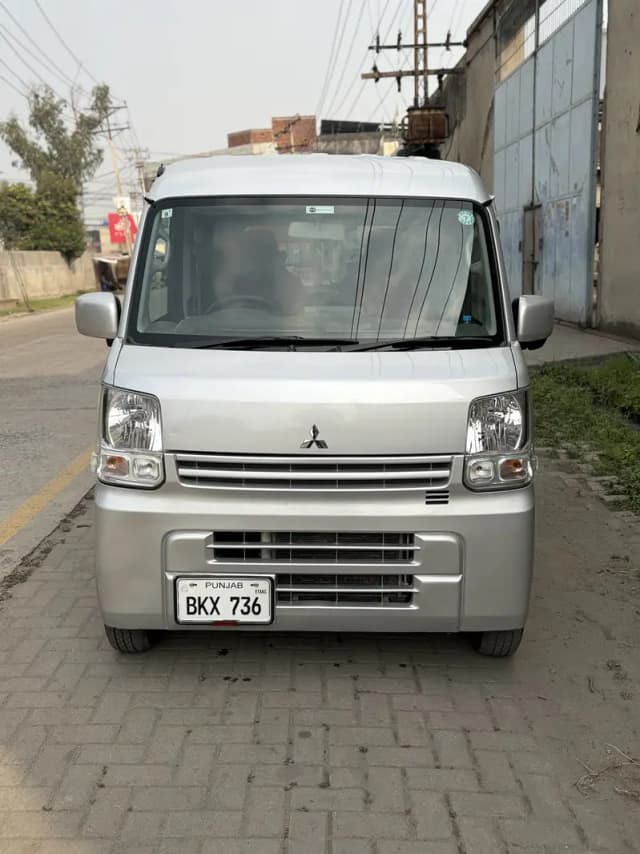 Mitsubishi Minicab Bravo 2022